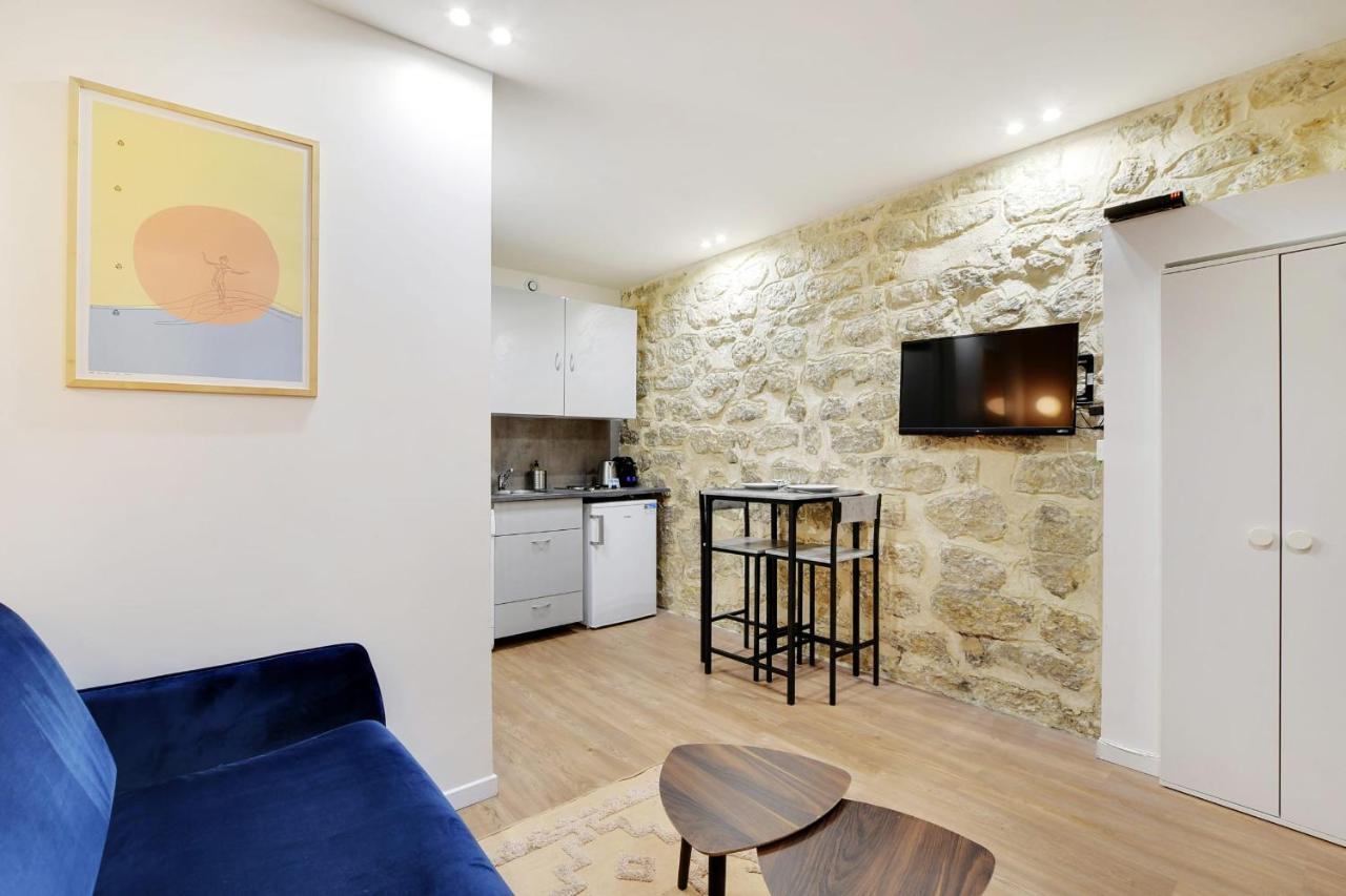 Freshly Renovated Apartment In The Heart Of Parijs Buitenkant foto