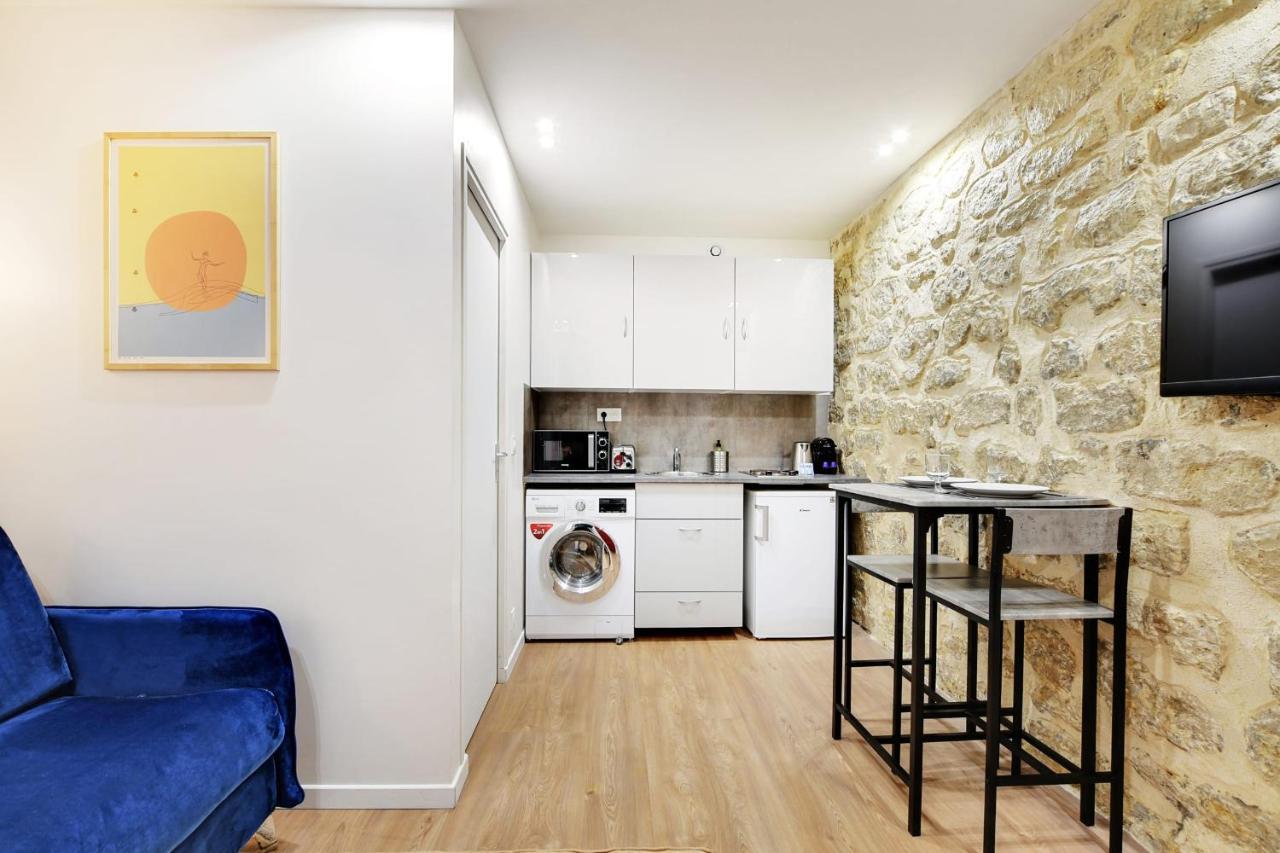 Freshly Renovated Apartment In The Heart Of Parijs Buitenkant foto