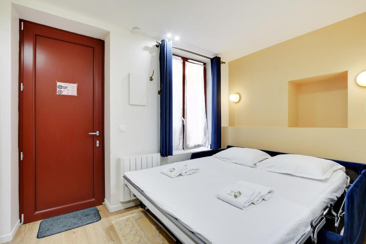 Freshly Renovated Apartment In The Heart Of Parijs Buitenkant foto